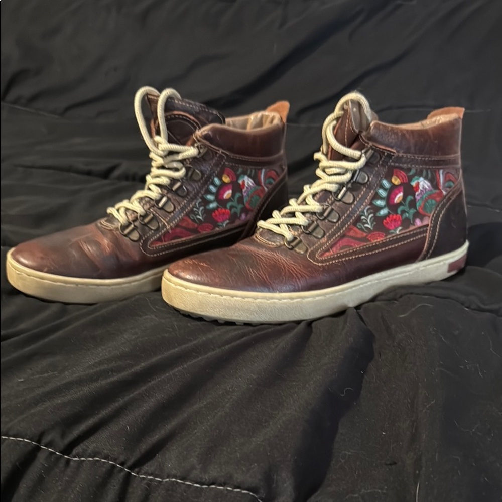 Brown Leather High-Top Sneakers with Floral Design
